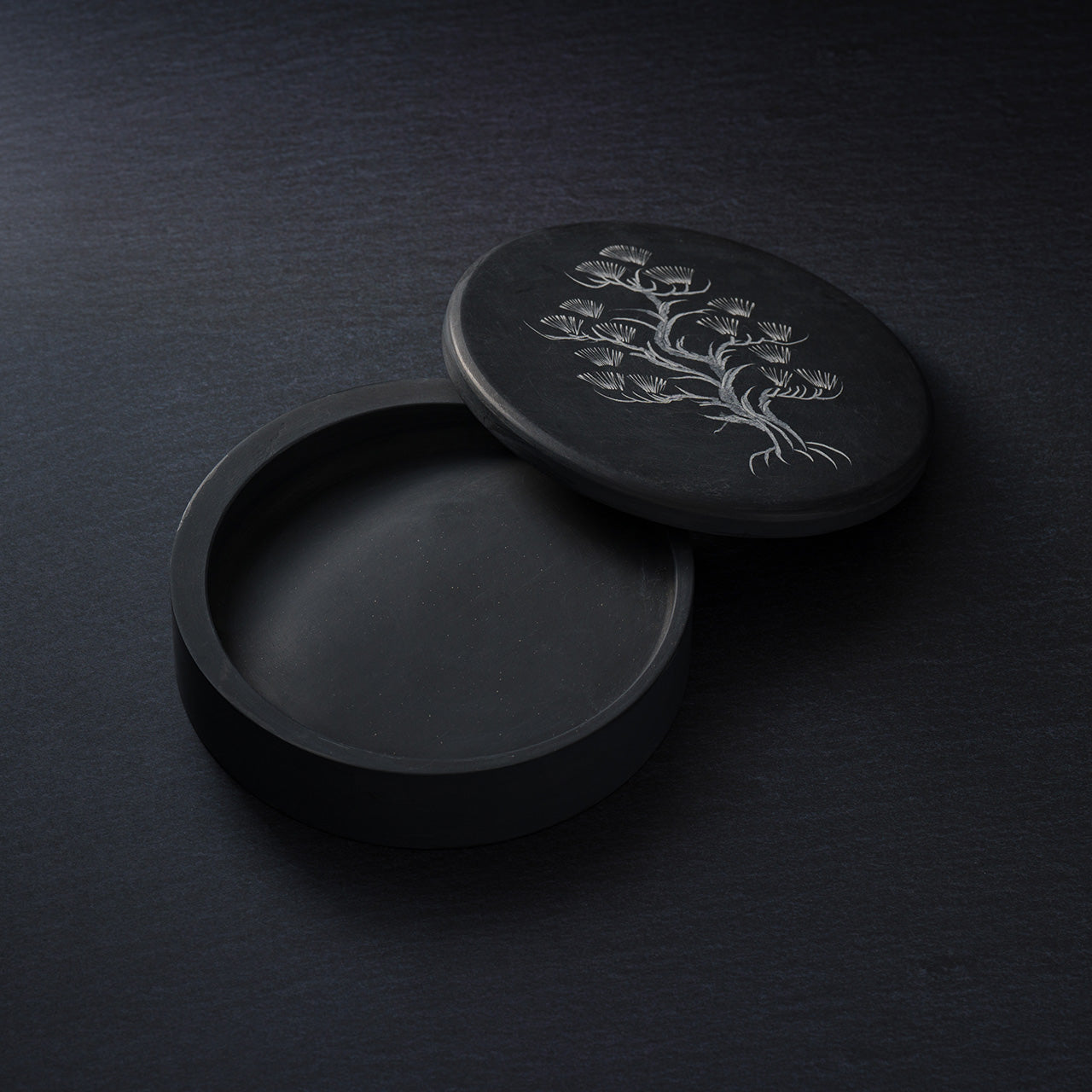 Ogatsu Suzuri by Masaru Yamazaki