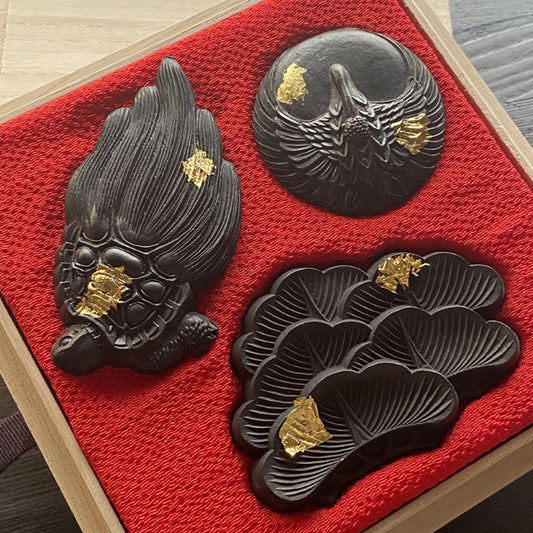 【奈良墨: 錦光園】Set of Three from Shaped Like Japanese Sweets in a paulownia wood box.